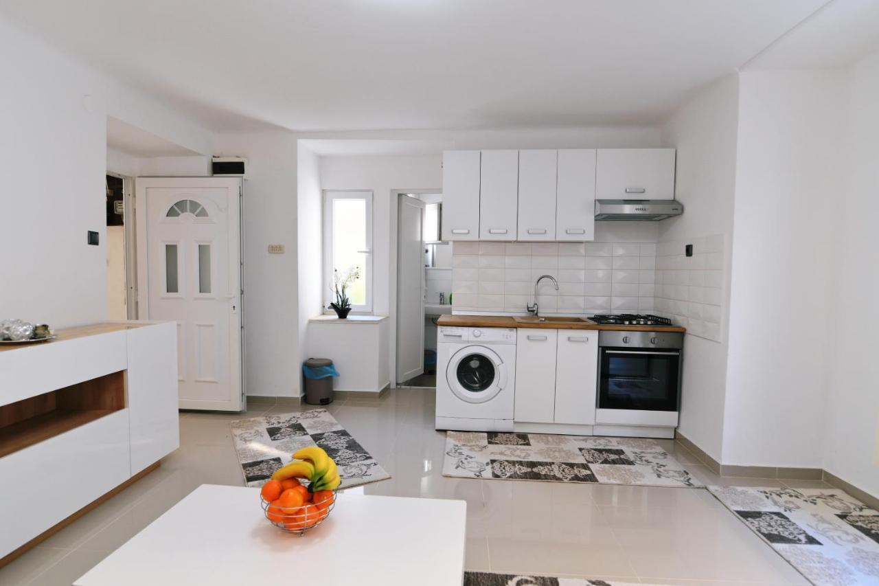 Tyson Studio Apartments Kraljevica Buitenkant foto